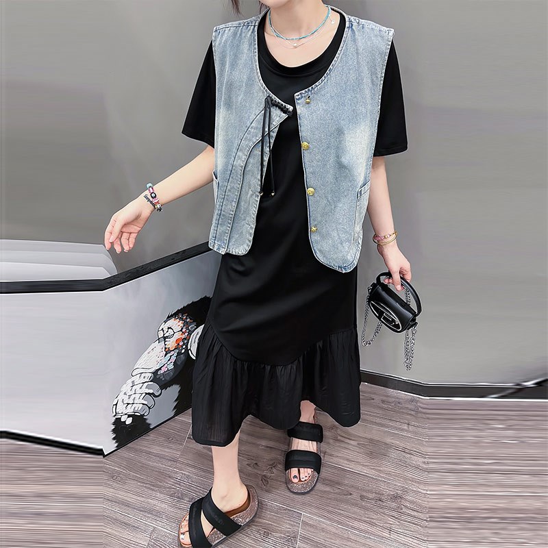 大码女装流苏盘扣牛仔马甲圆领短袖T恤裙胖妹妹春秋款简约两件套