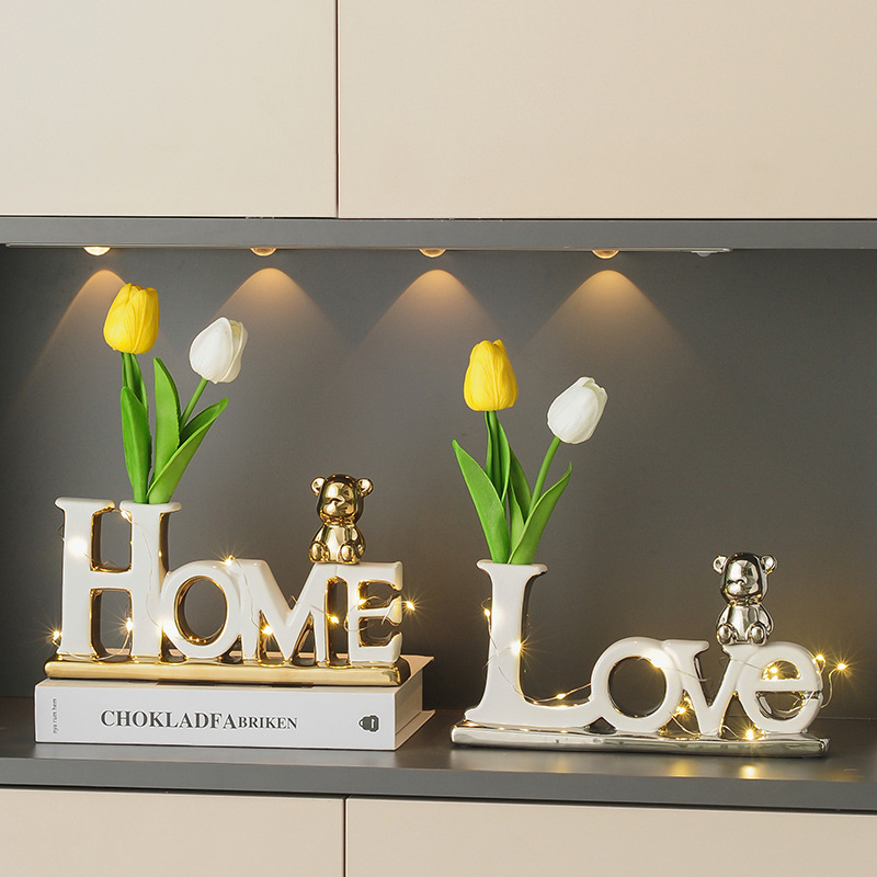 入门钥匙收纳摆件轻奢高档客厅家居玄关隔断柜电视酒柜兔子装饰品