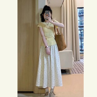 甜辣穿搭黃色針織短袖 夏季 T恤y連衣裙女波點半身裙圓領上衣兩件套