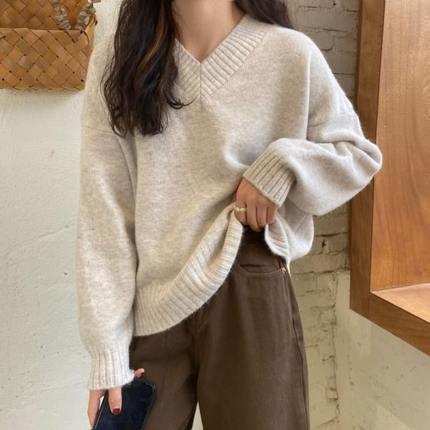 浣熊绒V领套头毛衣女秋冬冬季加厚宽松慵懒风内搭打底针织衫上衣