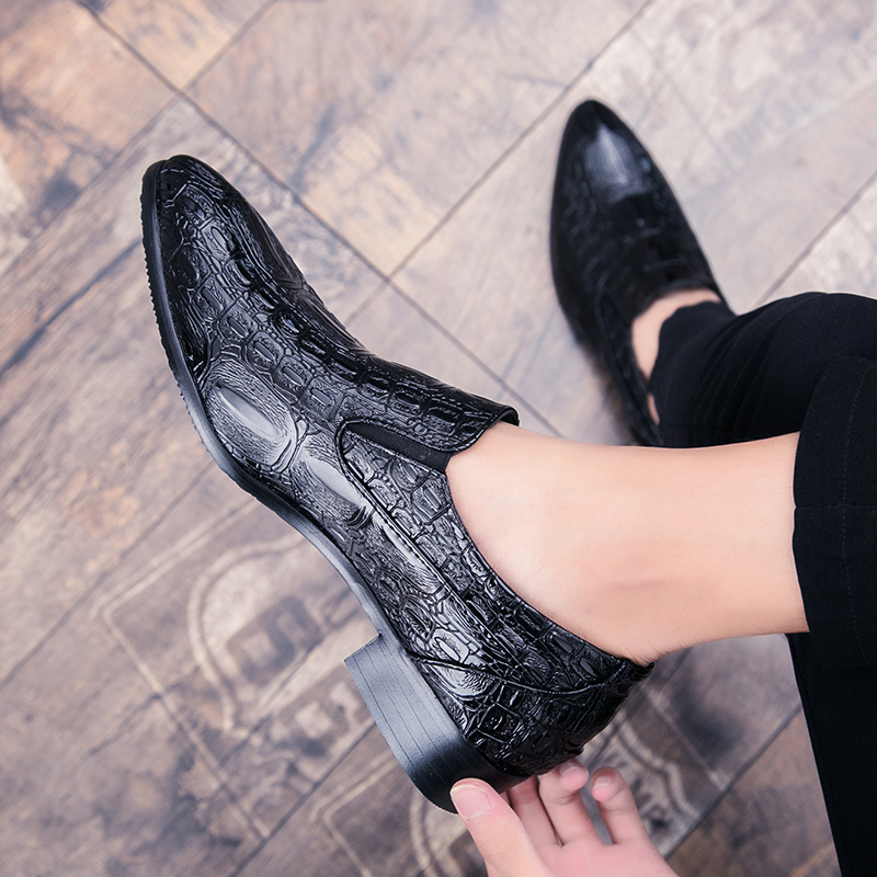 秋季英伦休闲皮鞋男商务套脚黑色尖头韩版潮流青年百搭发型师男鞋