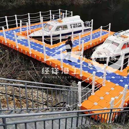 塑料浮筒巡逻船码头海上冲浪浮桥游艇俱乐部码头建设