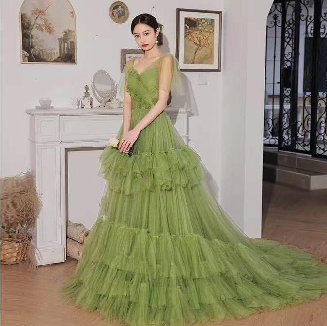 新款影楼主题服装森系V领绿色蓬蓬裙彩纱浪漫公主草坪拍照蛋糕裙