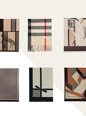 样板房围巾摆件衣帽间卧室挂衣架围巾软装陈列品衣柜装饰意式轻奢