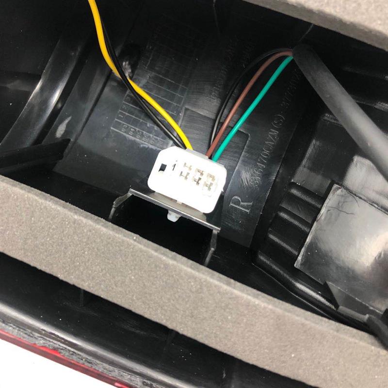 热销适用于金杯快运阁瑞斯二代亮化红白红水晶后尾灯总成 后灯总