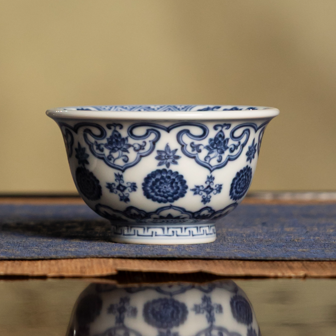 【墨舍名窑】望月怀古缠枝如意小压手杯wyhg1074