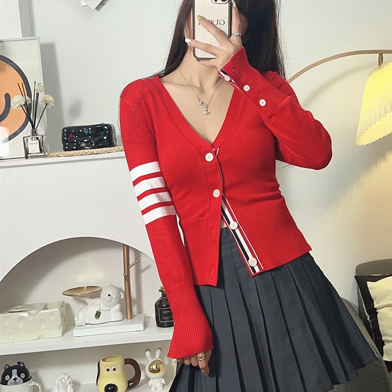 tb红色氛围感开衫女2024春秋新款毛衫针织女本命年圣诞节短款外套