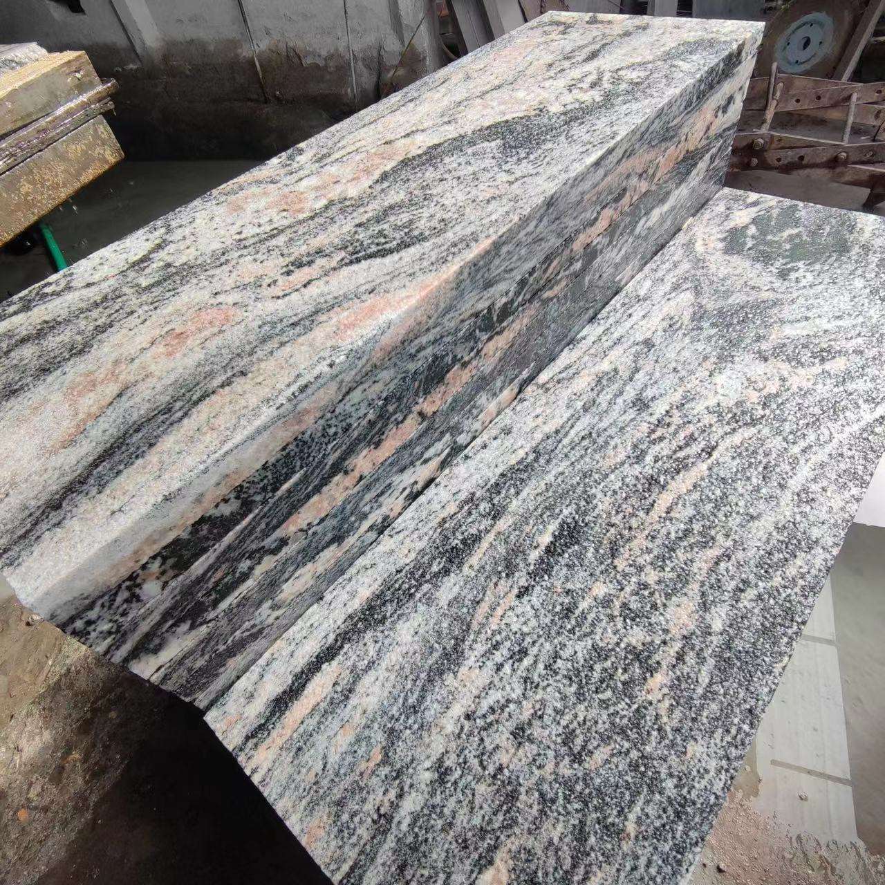 浪淘沙石材花岗岩火烧板幻彩麻石材庭院地铺石大漠流金石材干挂板