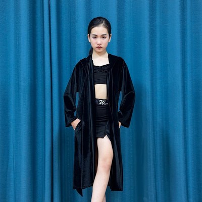 拉丁舞服女童黑色新款赛袍少儿连帽D浴袍女孩模特战袍丝绒长袖秋