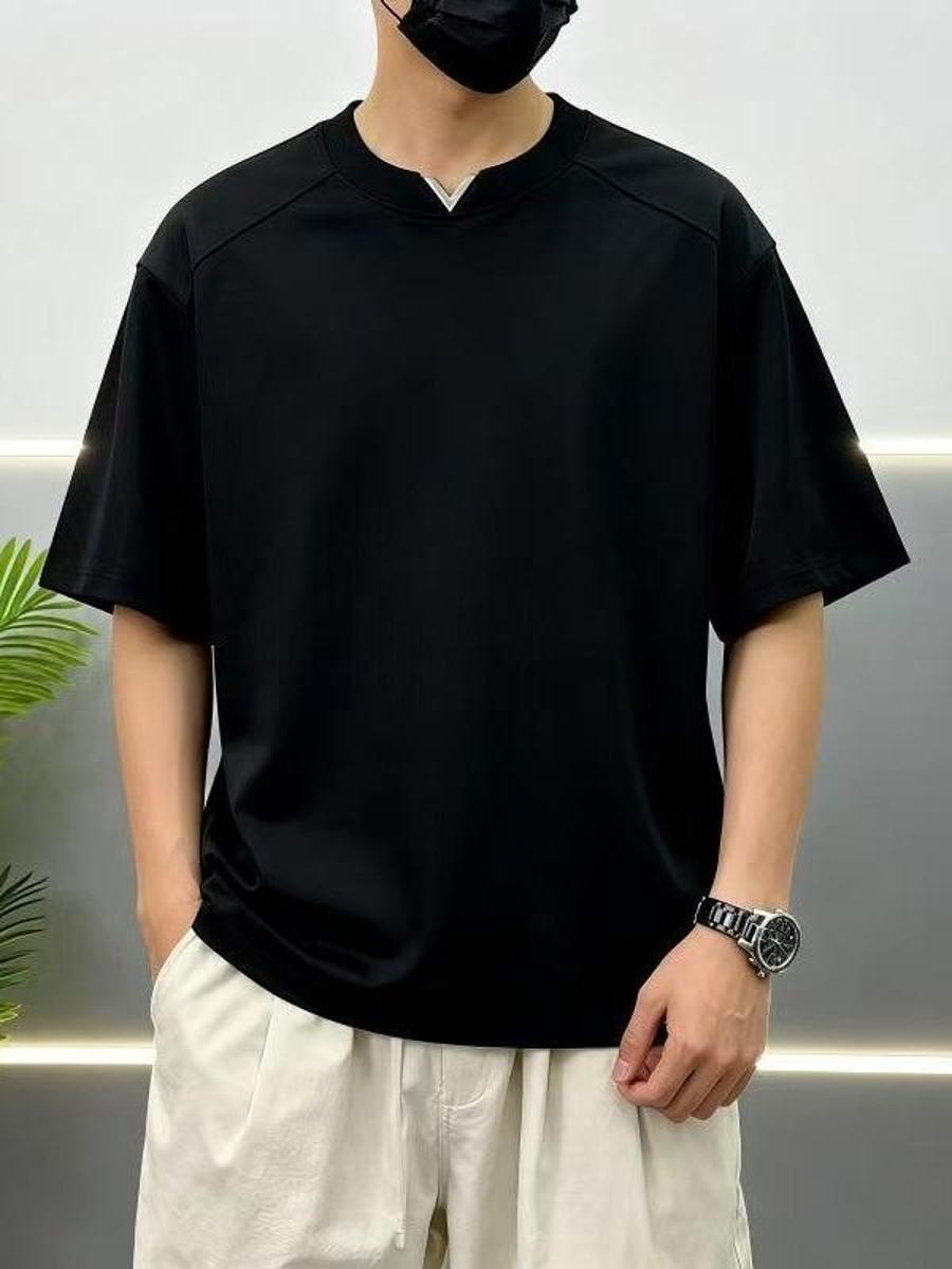 夏季大码250斤2026年轻熟风纯色简约宽松潮流套头小v领上衣T恤男