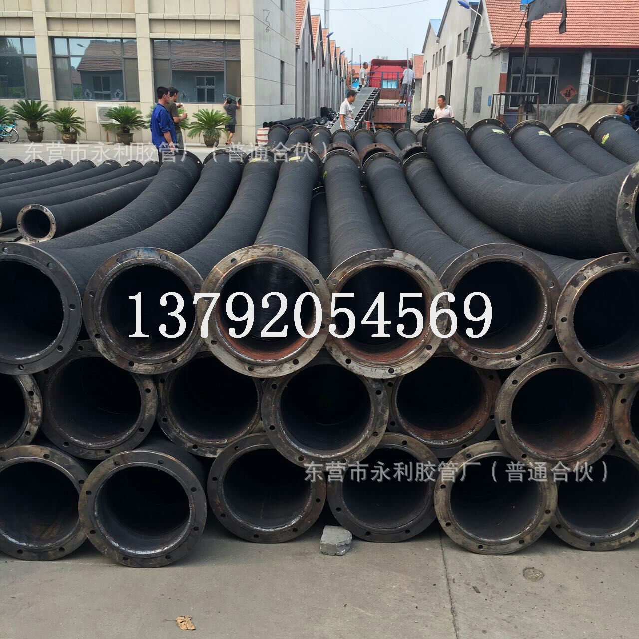 100mm-600mm法兰式吸水排泥抽沙抗旱用橡胶钢丝波纹管