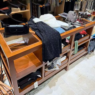 服装店中岛柜展示台边柜储物柜装饰柜摆件展台陈列柜原木色饰品柜