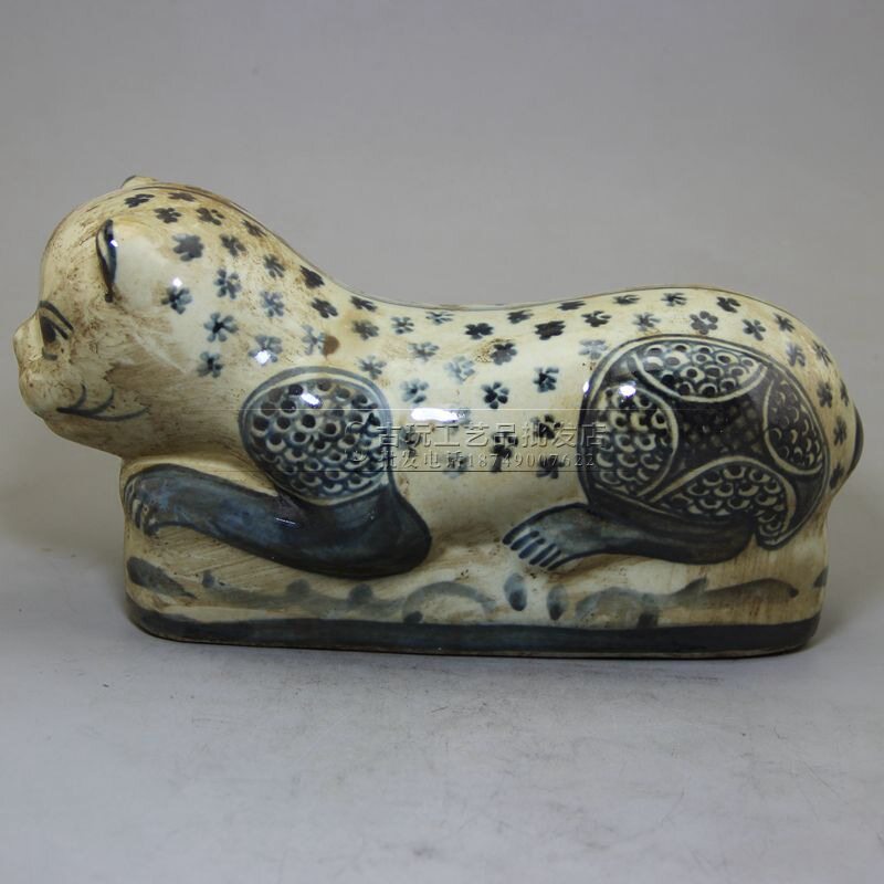 古玩工艺品批发复古做旧瓷器 手工手绘小猫枕头摆件