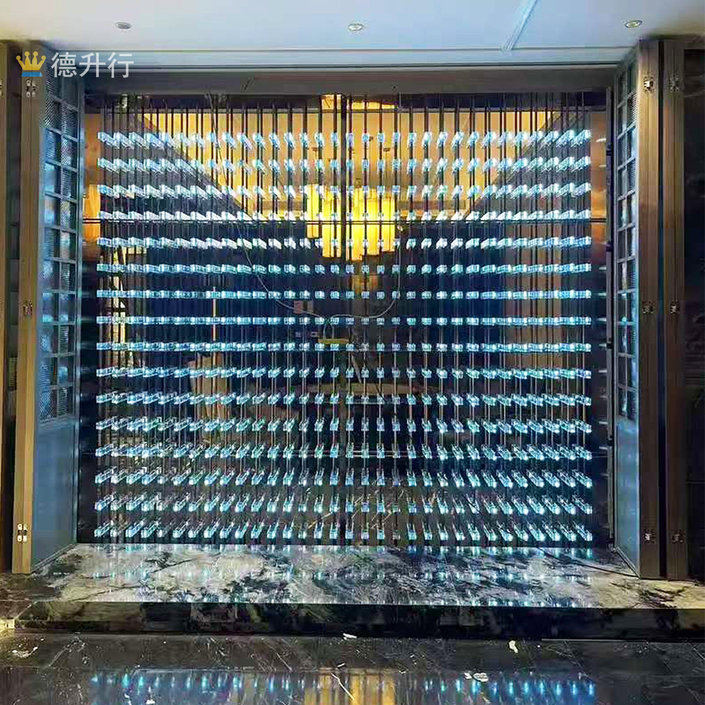 别墅酒窖恒温不锈钢发光红酒架