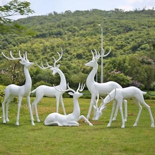 玻璃钢雕塑鹿小区户外草坪摆件校园大型公园装 饰品梅花鹿园林景观