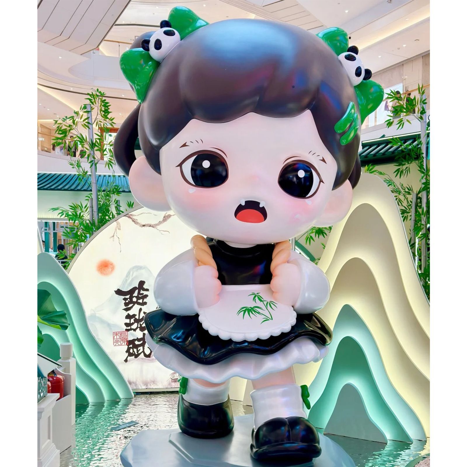 玻璃钢卡通雕塑公仔IP彩绘造型模型户外门头网红打卡大型摆件