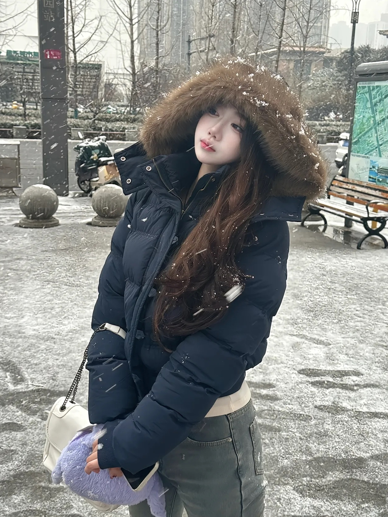 菲奥娜藏青色大毛领棉服女短款2025冬季新款收腰加厚棉袄棉衣外套