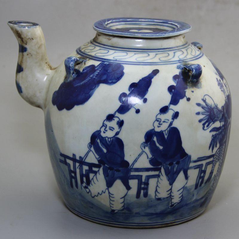 古玩复古做旧瓷器手绘青花瓷麒麟送子茶壶酒壶摆件