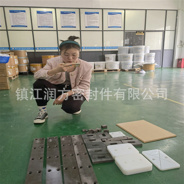 多种工程塑料制品电木板聚甲醛板材板材F4+POM聚甲醛板图片