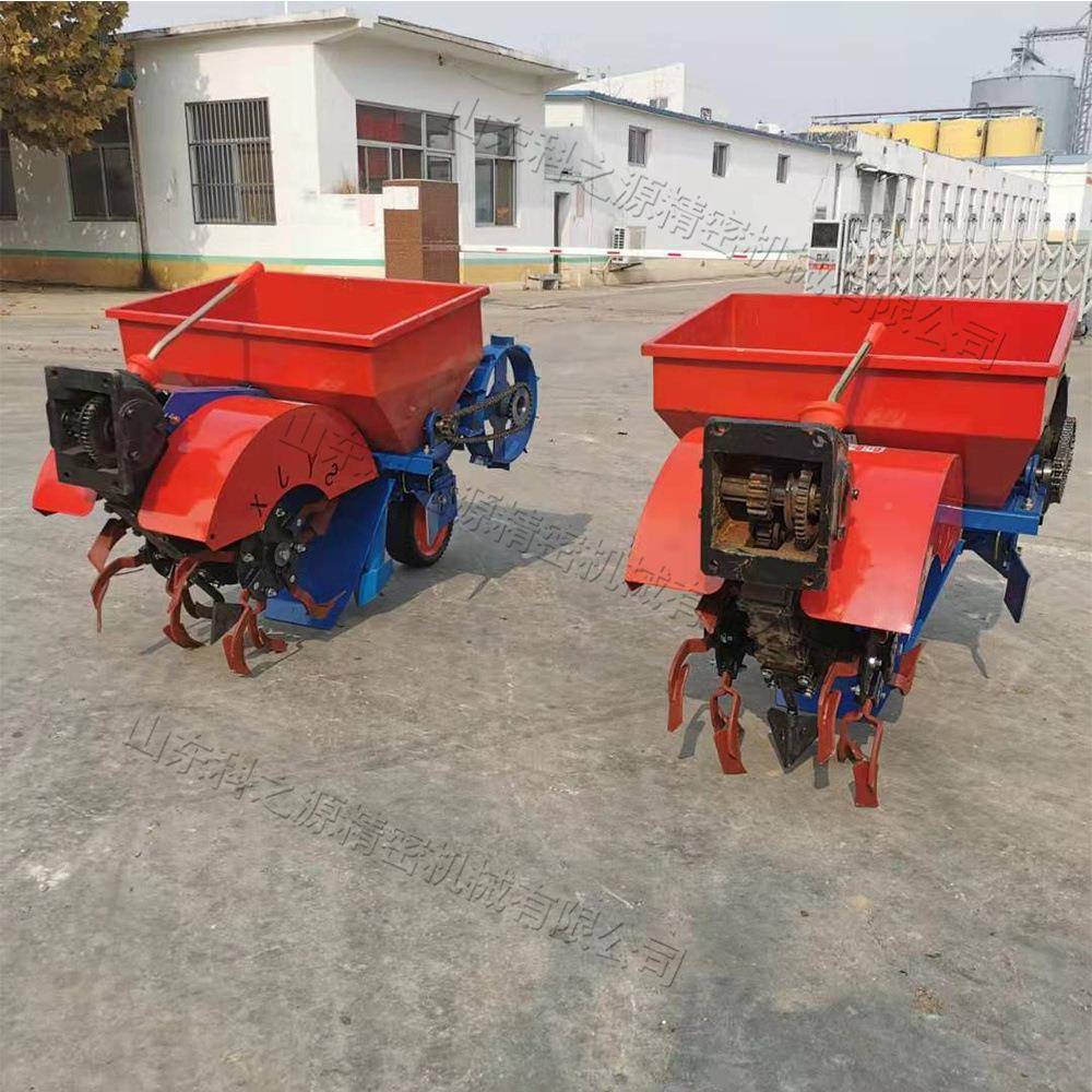 大棚农作BUO物施肥机果园拖开沟施肥回填一体机农用扶拉手机开沟