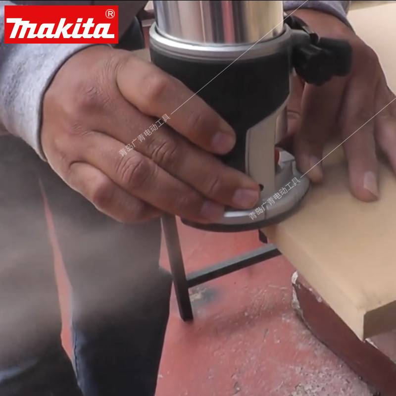 makita牧田RT0702C木工修边机3709家用调速雕刻机M3700B开槽机