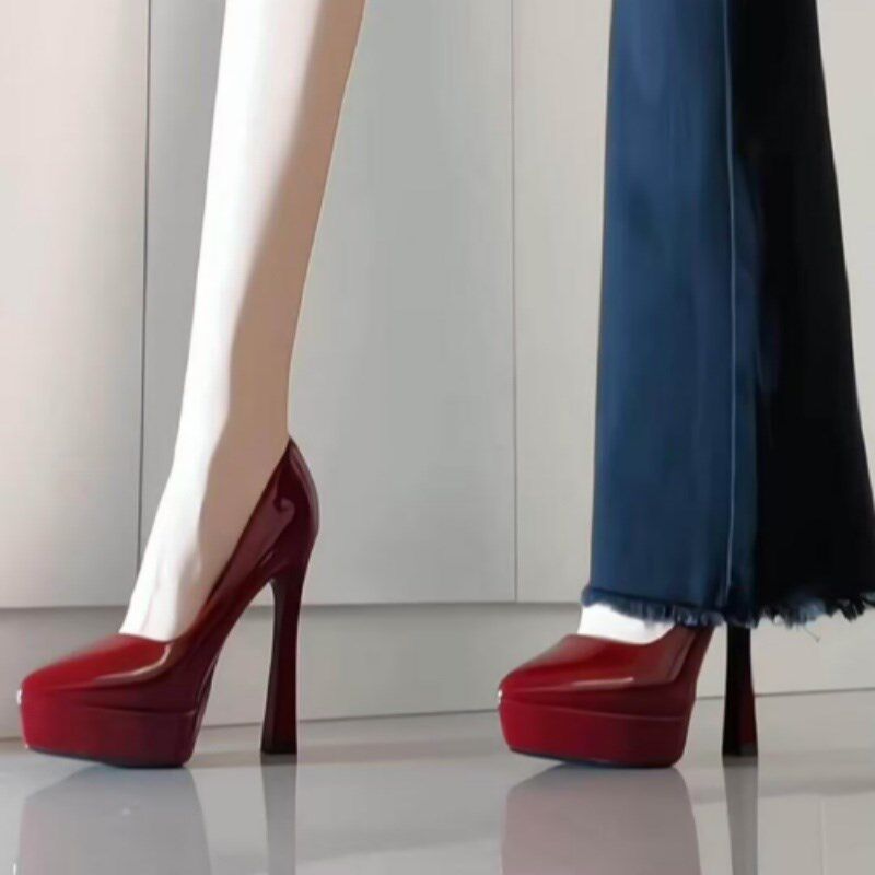 走秀防水台裸色尖头恨天高跟鞋女2025新款漆皮单鞋12CM粗跟不累脚
