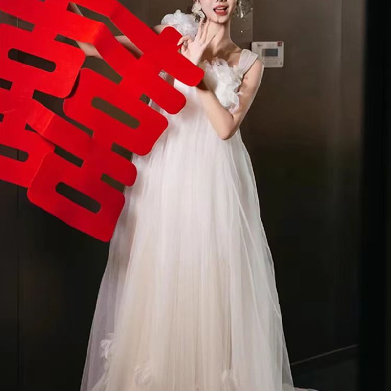 法式新娘超仙晨袍森系q吊带旅拍出门轻婚纱订婚宴会拖尾晚礼服白
