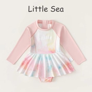 海边度假泳装 儿童连体泳衣夏装 防晒裙式 长袖 小女孩扎染风泳衣 新款