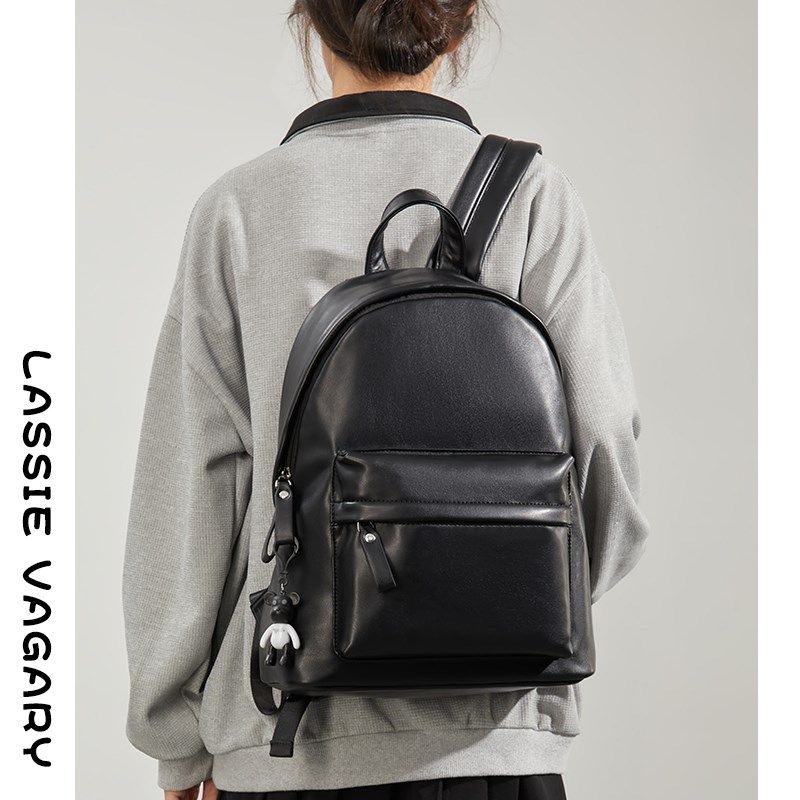 皮质双肩包女2024新款时尚设计感小众背包通勤电脑旅行大学生书包