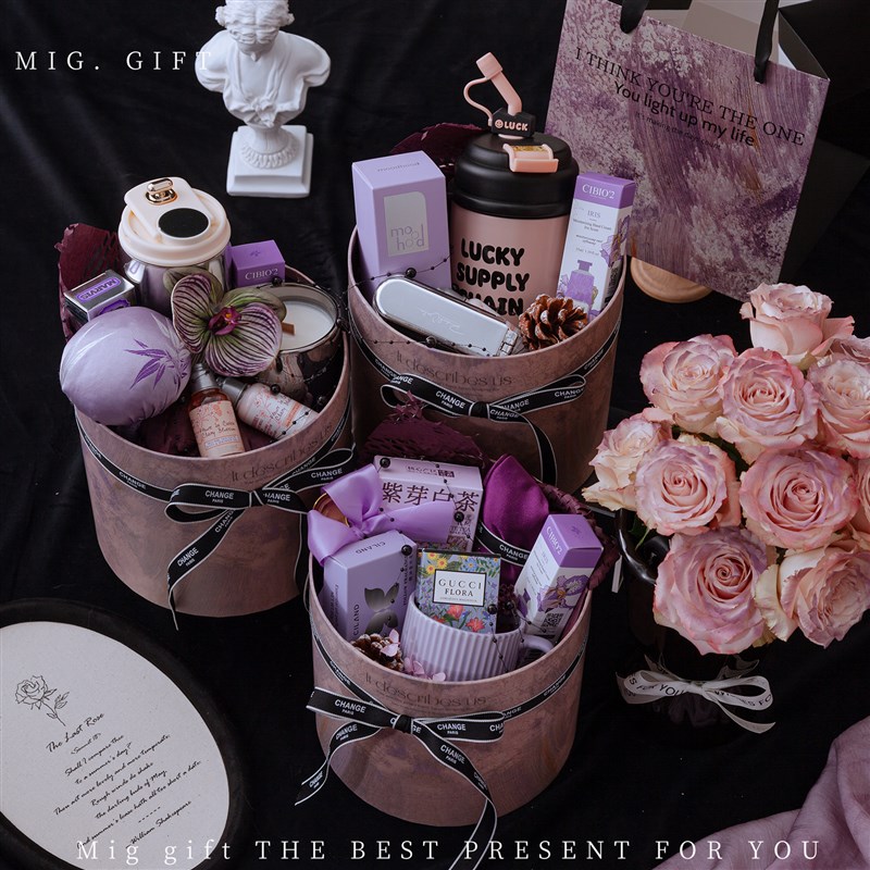 伴手礼女伴娘结婚礼物抱t抱桶新娘礼盒空盒子实用小众高级婚礼