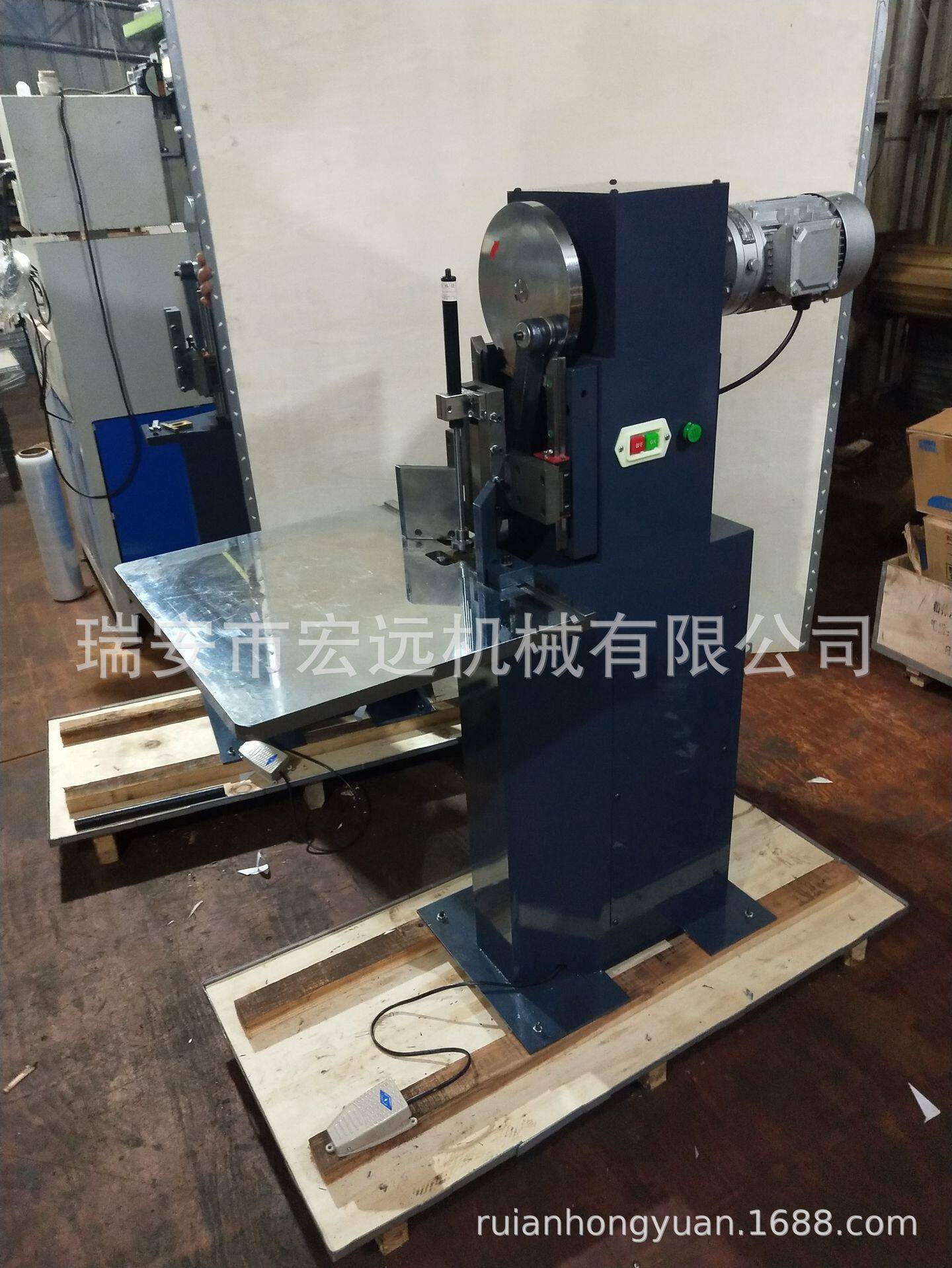 厂家供应大工作台食品袋切角机，塑料包装袋切角机