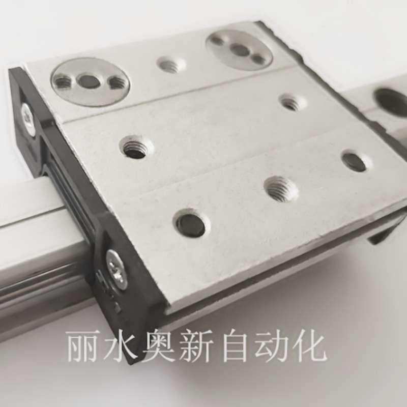 直销高速静音外置双轴芯滚轮OSG导轨滑块X20