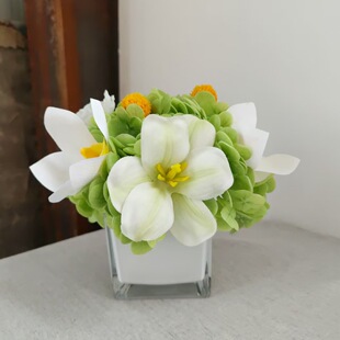 白绿洽谈桌花束仿真花休息室餐桌台商务摆件售楼处样板间摆拍M381