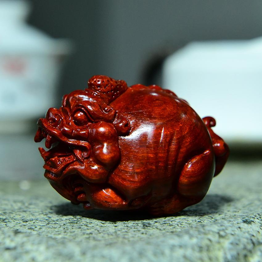 印度小叶紫檀貔貅手玩把件木质工艺品小叶紫檀手工艺品雕刻件