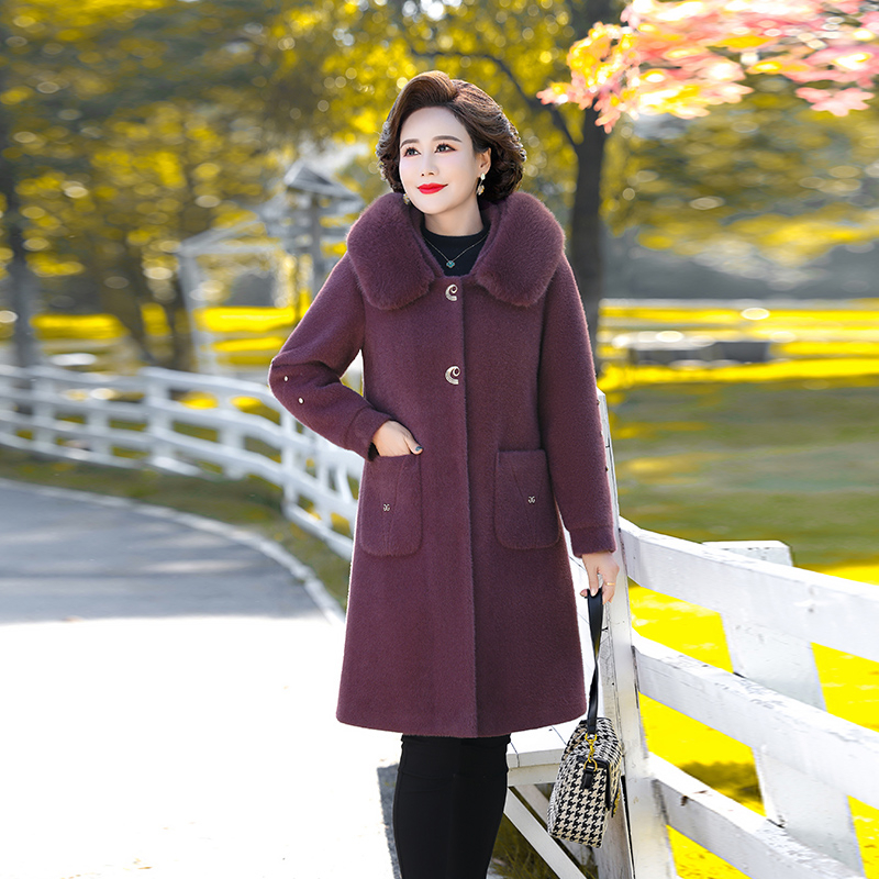 妈妈冬装外套2025新款中老年女冬季水貂绒中长款大码加厚毛呢大衣