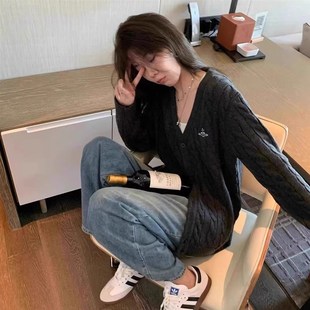 女秋冬宽松慵懒学院V风百搭毛衣外套 韩系复古麻花V领羊毛针织开衫