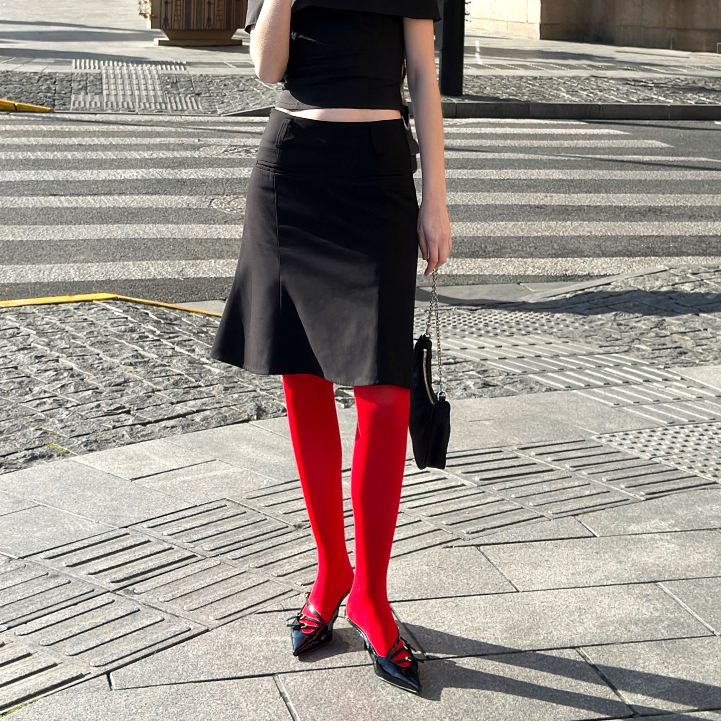 ANTIFORM背构 设计感廓形款摩登鱼尾半裙微喇黑色半身裙女秋季,女装/女士精品,半身裙,淘宝优惠券,粉丝福利购,淘宝优惠卷