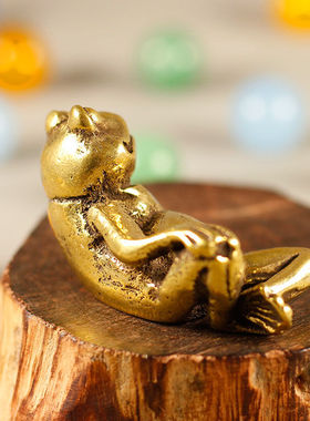 复古实心纯黄铜青蛙摆件卡通迷你卧睡坐禅笔搁手把件茶宠古玩镇纸