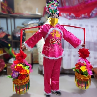 扭秧歌舞蹈挑花篮回娘家红扁担花篮节日喜婚庆典红社火表演出道具