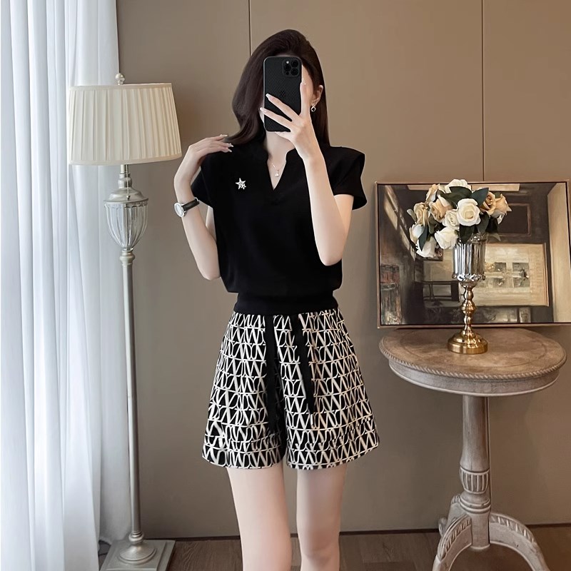 夏天搭配一整套时尚减龄洋气小个子炸街休闲运动短裤两件套装女图片