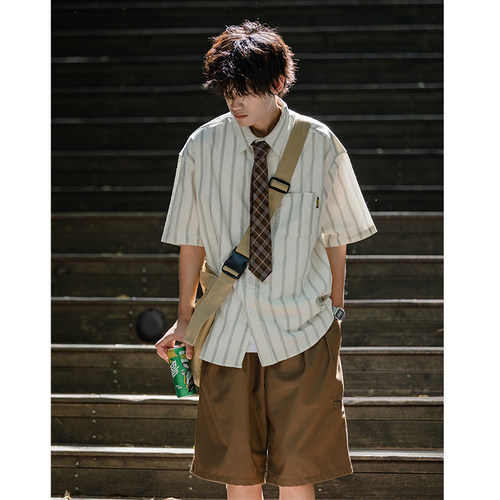 南鹤夏季日系薄款条纹短袖衬衫男生潮牌2021宽松休闲情侣学生衬衣