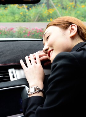 避光垫适用于23款银河L7改装L6D麂皮绒仪表台汽车防晒滑中控遮阳