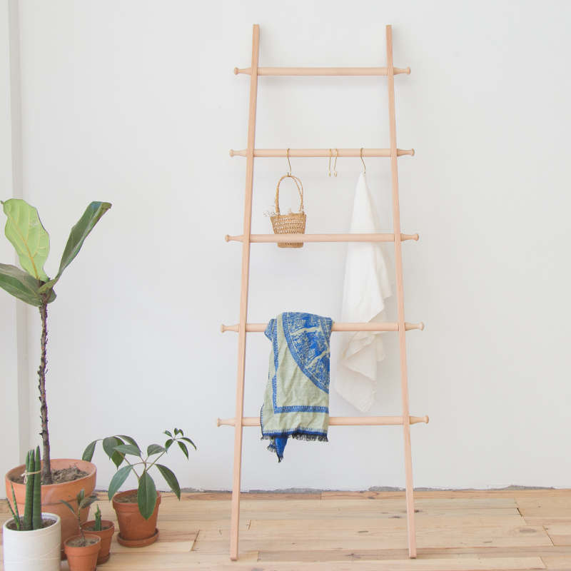 立式挂衣架落地卧室实木梯子衣帽架小户型梯形置物V架房间靠墙架