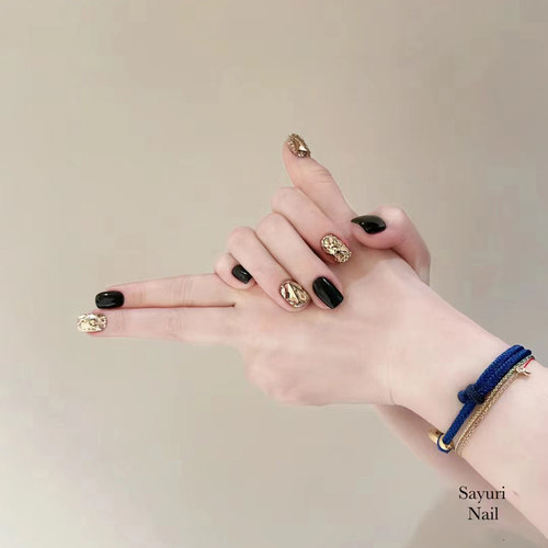 金属感暗黑风甜酷美甲