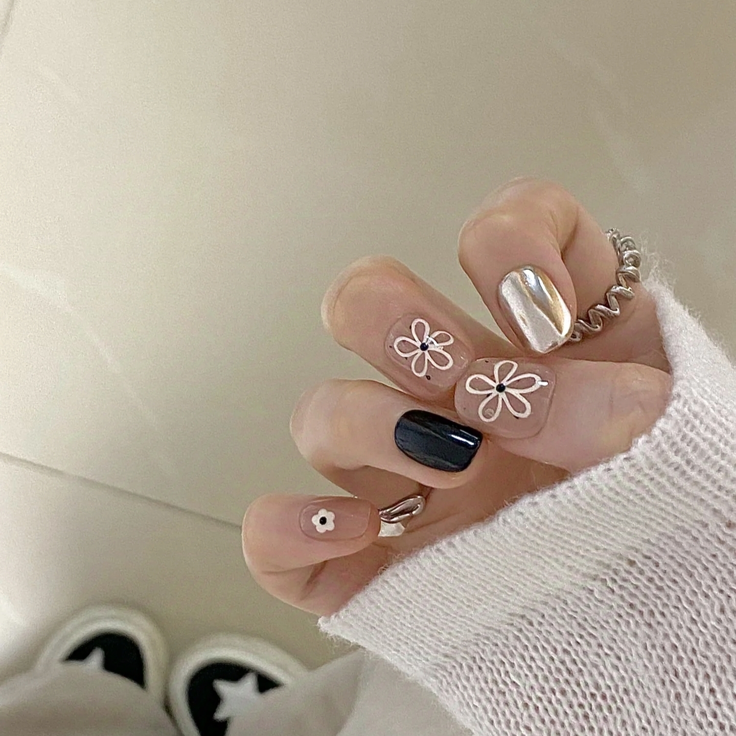 ins风小众美甲显白短款