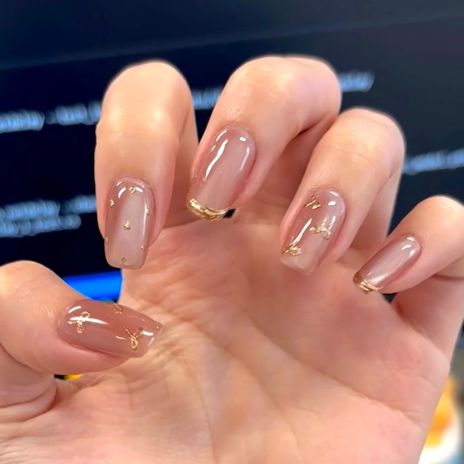 粉色猫眼蝴蝶结美甲裸色纯手工