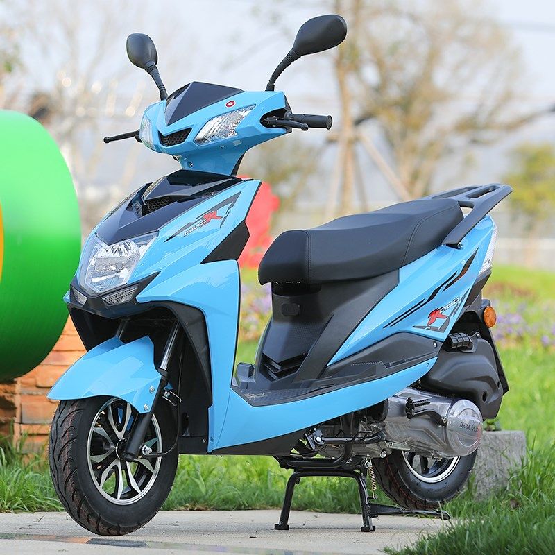 便宜的踏板摩托车国四电喷可以上牌燃油整车代步上下班用小助力车