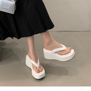 小个子增高海边度假夹趾人字拖厚底夏季 松糕坡跟外穿沙滩女凉拖鞋