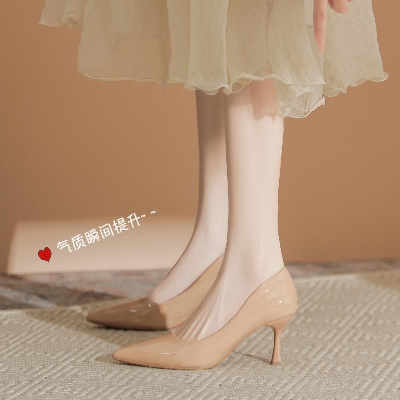 裸色高跟鞋女2024新款春秋3cm不累脚漆皮尖头单鞋软皮细跟伴娘鞋