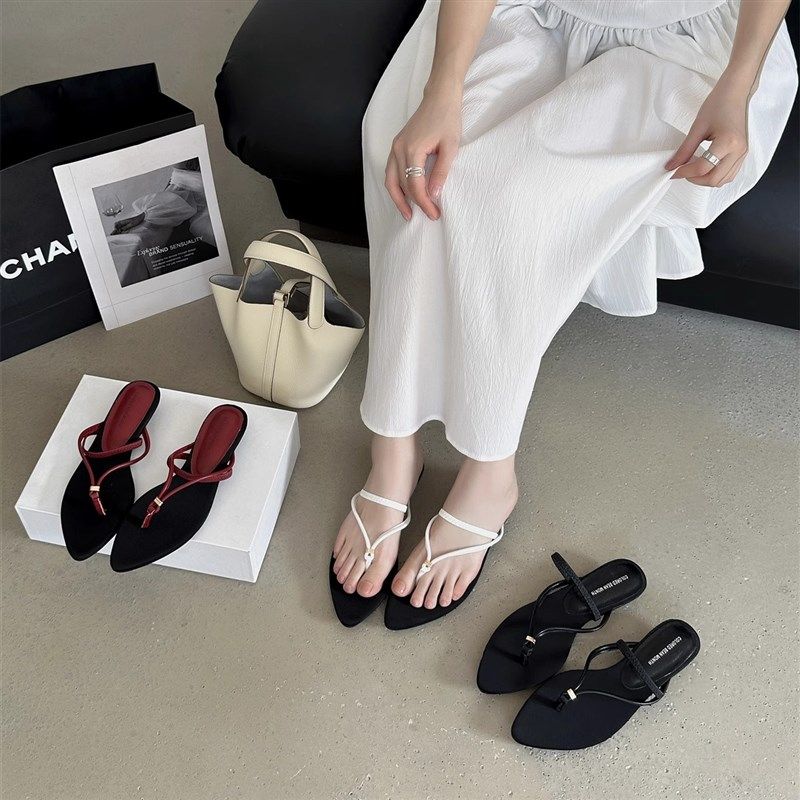 2025年夏季新款尖头夹脚凉拖鞋女外穿百搭人字拖细带平底跟鞋,女鞋,人字拖,淘宝优惠券,粉丝福利购,淘宝优惠卷